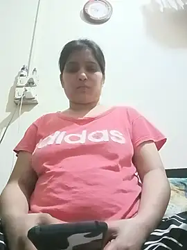 Snapshot of aliya-jaan71 chatting on 06/17/26, 07:26 aliya-jaan71 online show from 06/17/26, 07:26