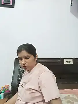 Snapshot of aliya-jaan71 chatting on 08/02/26, 08:51 aliya-jaan71 online show from 08/02/26, 08:51