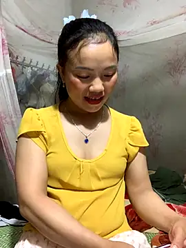 Snapshot of _losrt_cherry_ chatting on 10/03/25, 01:08  losrt cherry  online show from 10/03/25, 01:08