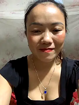 Snapshot of _losrt_cherry_ chatting on 10/05/25, 01:09  losrt cherry  online show from 10/05/25, 01:09