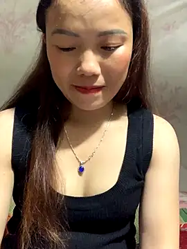 Snapshot of _losrt_cherry_ chatting on 10/17/25, 01:03  losrt cherry  online show from 10/17/25, 01:03