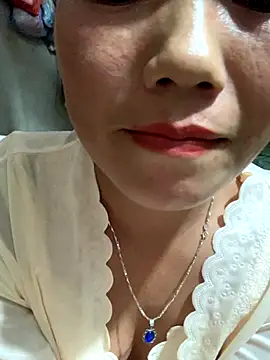 Snapshot of _losrt_cherry_ chatting on 10/21/25, 03:24  losrt cherry  online show from 10/21/25, 03:24