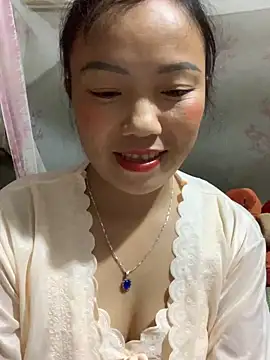 Snapshot of _losrt_cherry_ chatting on 10/22/25, 02:06  losrt cherry  online show from 10/22/25, 02:06