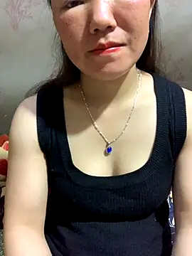 Snapshot of _losrt_cherry_ chatting on 10/27/25, 02:15  losrt cherry  online show from 10/27/25, 02:15