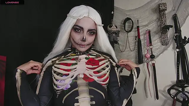 agathaaiko6 online show from 10/21/25, 01:28