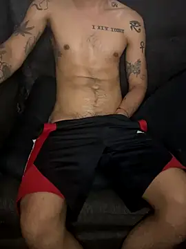 latinoxx1992 online show from 09/16/25, 01:39