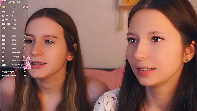 GabrielleLynchard online show from 11/14/25, 07:56