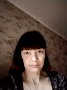 AliceSwan1122 online show from 02/01/26, 05:44