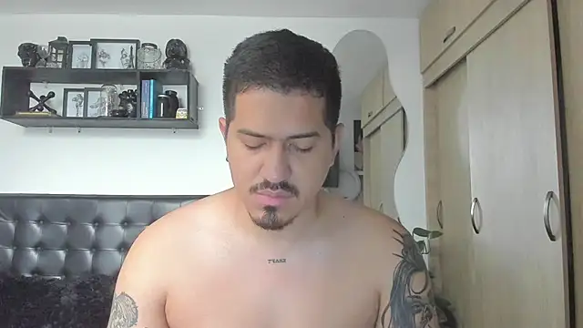 Snapshot of Arnolwilliams chatting on 09/27/25, 06:46 Arnolwilliams online show from 09/27/25, 06:46