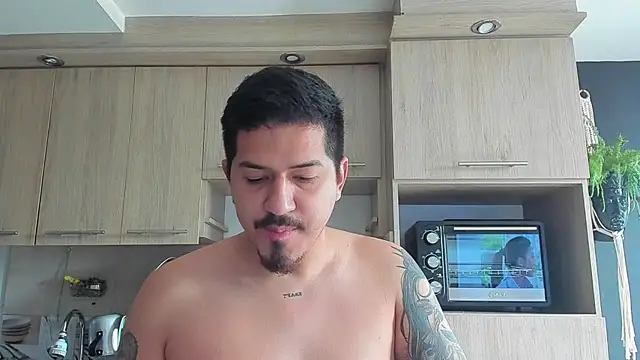 Snapshot of Arnolwilliams chatting on 10/26/25, 08:59 Arnolwilliams online show from 10/26/25, 08:59