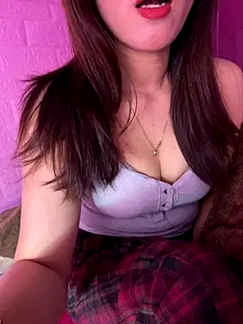 Moon pusy online show from 12/18/25, 01:11