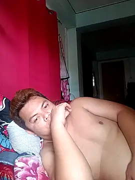 Snapshot of Gayasianzowe chatting on 09/21/25, 04:14 Gayasianzowe online show from 09/21/25, 04:14