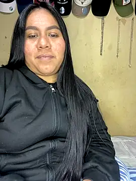 Snapshot of babyjuly19 chatting on 10/25/25, 08:00 babyjuly19 online show from 10/25/25, 08:00