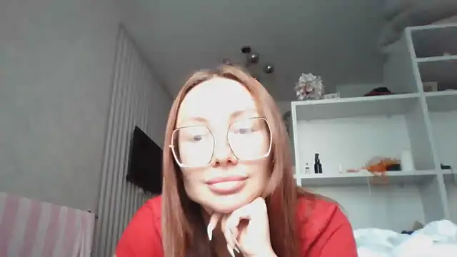 Elyvethh online show from 11/01/25, 12:18