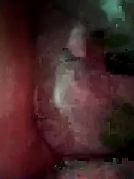 Snapshot of Romantic_couple89 chatting on 09/16/25, 05:52 Romantic couple89 online show from 09/16/25, 05:52