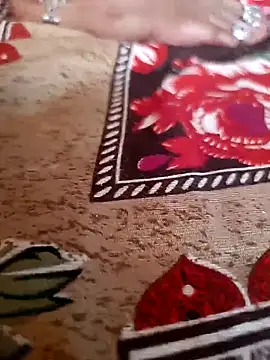 Snapshot of Romantic_couple89 chatting on 10/01/25, 01:50 Romantic couple89 online show from 10/01/25, 01:50