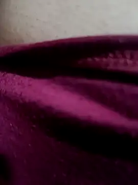 Snapshot of Romantic_couple89 chatting on 10/02/25, 07:32 Romantic couple89 online show from 10/02/25, 07:32