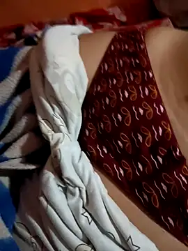 Snapshot of Romantic_couple89 chatting on 10/23/25, 02:33 Romantic couple89 online show from 10/23/25, 02:33