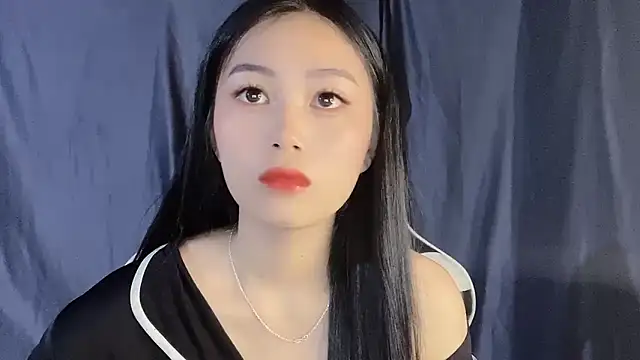 Snapshot of Lyly4757 chatting on 09/20/25, 08:54 Lyly4757 online show from 09/20/25, 08:54