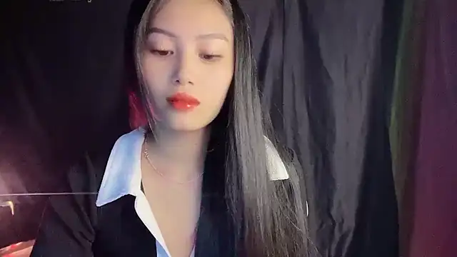 Snapshot of Lyly4757 chatting on 10/09/25, 11:03 Lyly4757 online show from 10/09/25, 11:03