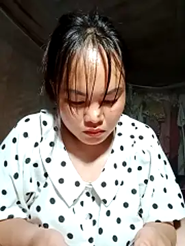 emilyzz online show from 04/07/26, 12:05