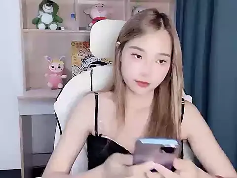 Snapshot of W-Sunflower chatting on 10/03/25, 02:25 W-Sunflower online show from 10/03/25, 02:25