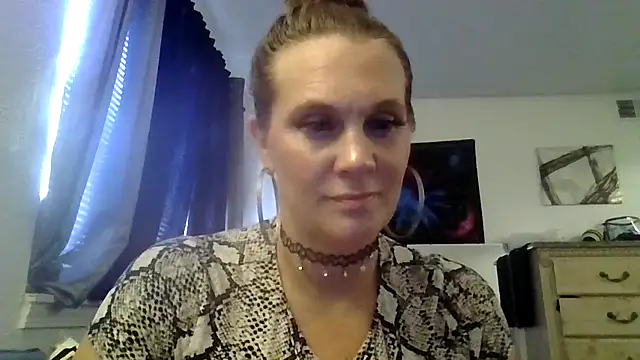 Ariasweetaspie online show from 10/15/25, 04:40