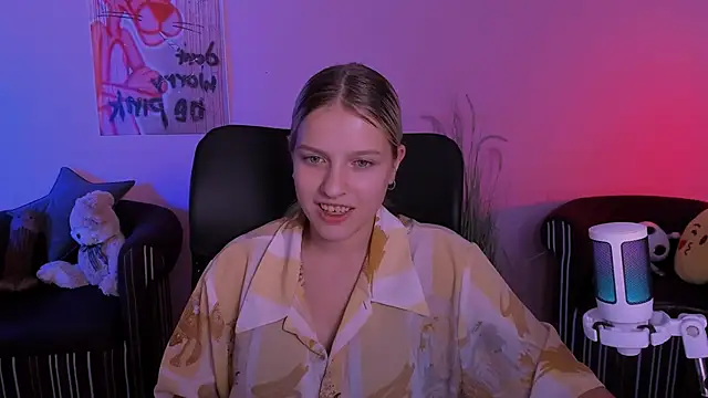 kaela spell  online show from 11/25/25, 05:07