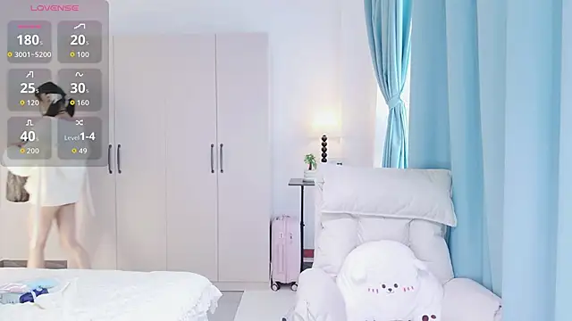 schoolgirl-nurse online show from 11/29/25, 04:37