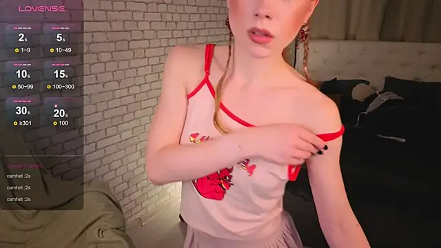 KarenSmitht online show from 10/26/25, 04:02