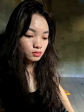 Snapshot of Bella_sexy98 chatting on 09/23/25, 05:32 Bella sexy98 online show from 09/23/25, 05:32