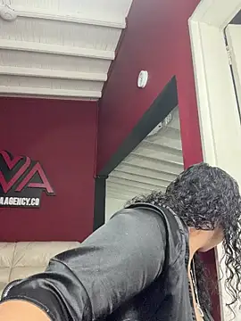 krisstenSantos online show from 01/09/26, 02:09