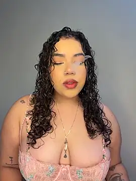 krisstenSantos online show from 02/07/26, 01:37