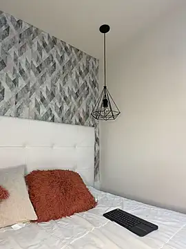 krisstenSantos online show from 02/19/26, 01:29