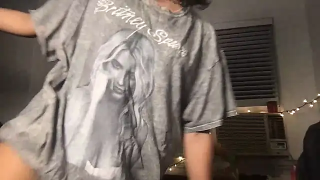 yoursweetestlilly online show from 03/26/26, 03:34