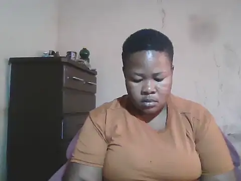 Snapshot of Bustyass93 chatting on 09/25/25, 07:45 Bustyass93 online show from 09/25/25, 07:45