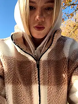 MilaMoone online show from 11/29/25, 09:12