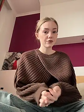 MilaMoone online show from 02/25/26, 11:31