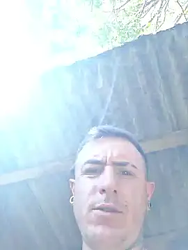 Snapshot of Bottz777 chatting on 10/06/25, 12:24 Bottz777 online show from 10/06/25, 12:24