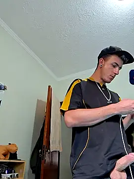 Snapshot of Bottz777 chatting on 10/31/25, 03:46 Bottz777 online show from 10/31/25, 03:46