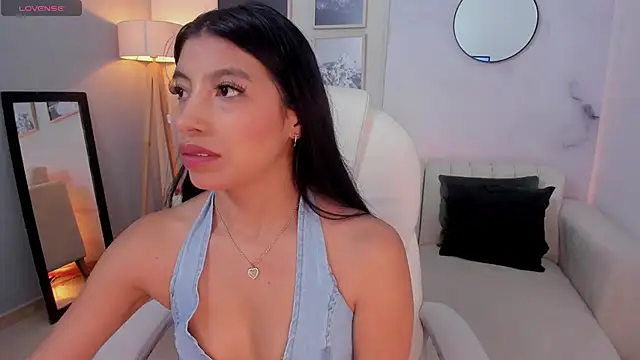 Tiffany Low online show from 11/09/25, 12:03