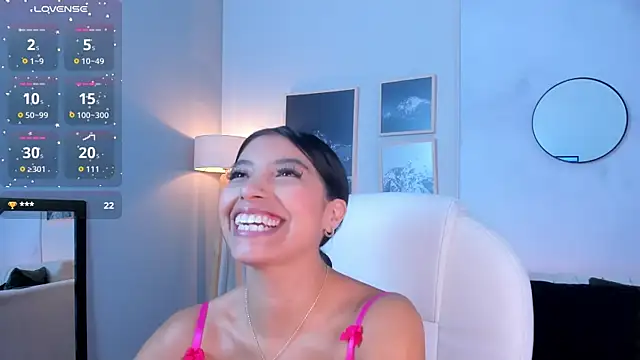 Tiffany Low online show from 12/03/25, 01:09