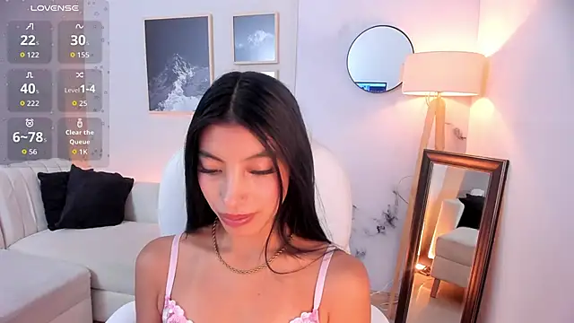 Tiffany Low online show from 03/23/26, 03:38