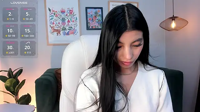 Tiffany Low online show from 04/04/26, 03:53