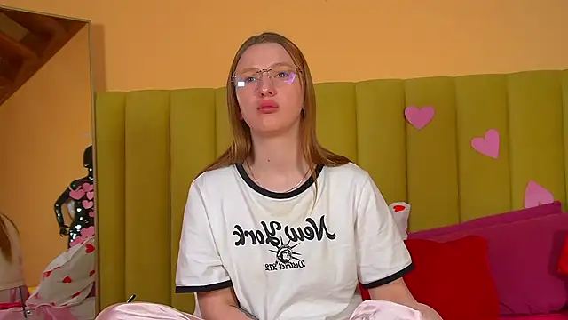 BeatriceBinoche online show from 02/17/26, 06:32