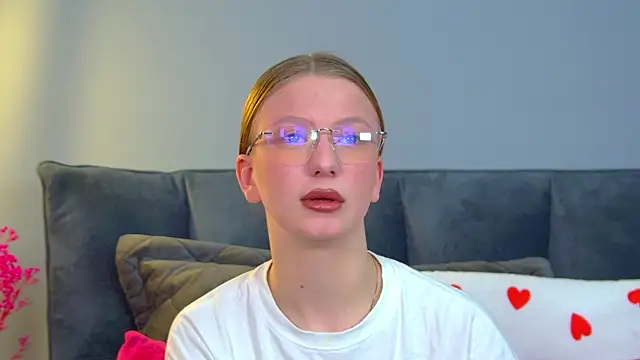 BeatriceBinoche online show from 03/25/26, 06:19