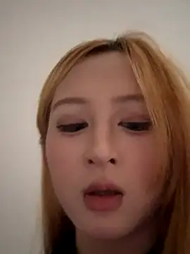 Snapshot of yuki_june chatting on 09/18/25, 07:10 yuki june online show from 09/18/25, 07:10