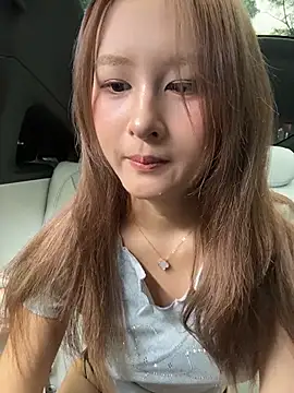 Snapshot of yuki_june chatting on 06/11/26, 07:17 yuki june online show from 06/11/26, 07:17