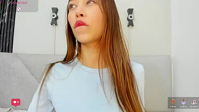 Naomi Rousse online show from 12/03/25, 12:36