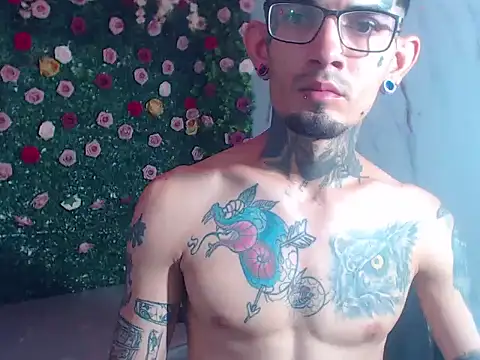 boy tatto777 online show from 04/29/26, 02:43